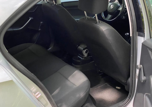Skoda RAPID cena 11499 przebieg: 430000, rok produkcji 2014 z Warszawa małe 137